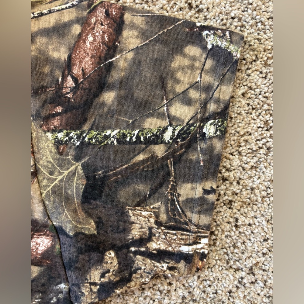 Mossy Oak camouflage t-shirt. Worn 1 time. In Excellent Condition! Size XL. - Picture 5 of 6